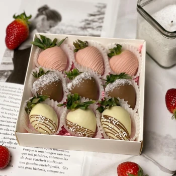 Chocolate covered strawbe