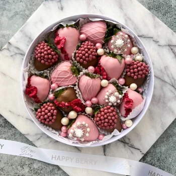 Chocolate covered strawbe