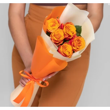 Bouquet of 5 orange roses