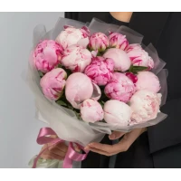 Bouquet of peonies “Sarah Bernhardt”