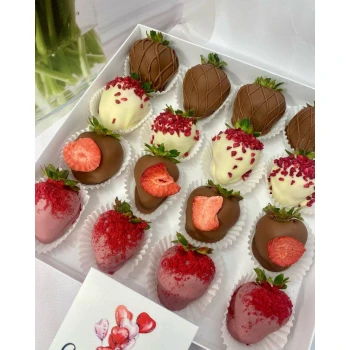 Strawberries in chocolate