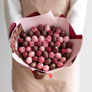 Chocolate-covered strawbe