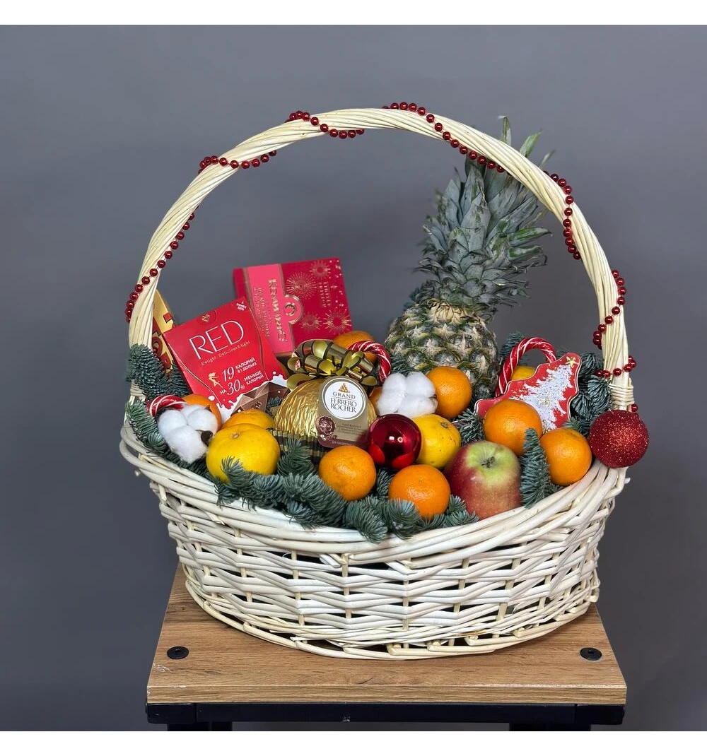 Корзина новогодняя