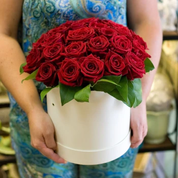 Red rose in a box - 25 pc