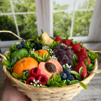 Fruit basket